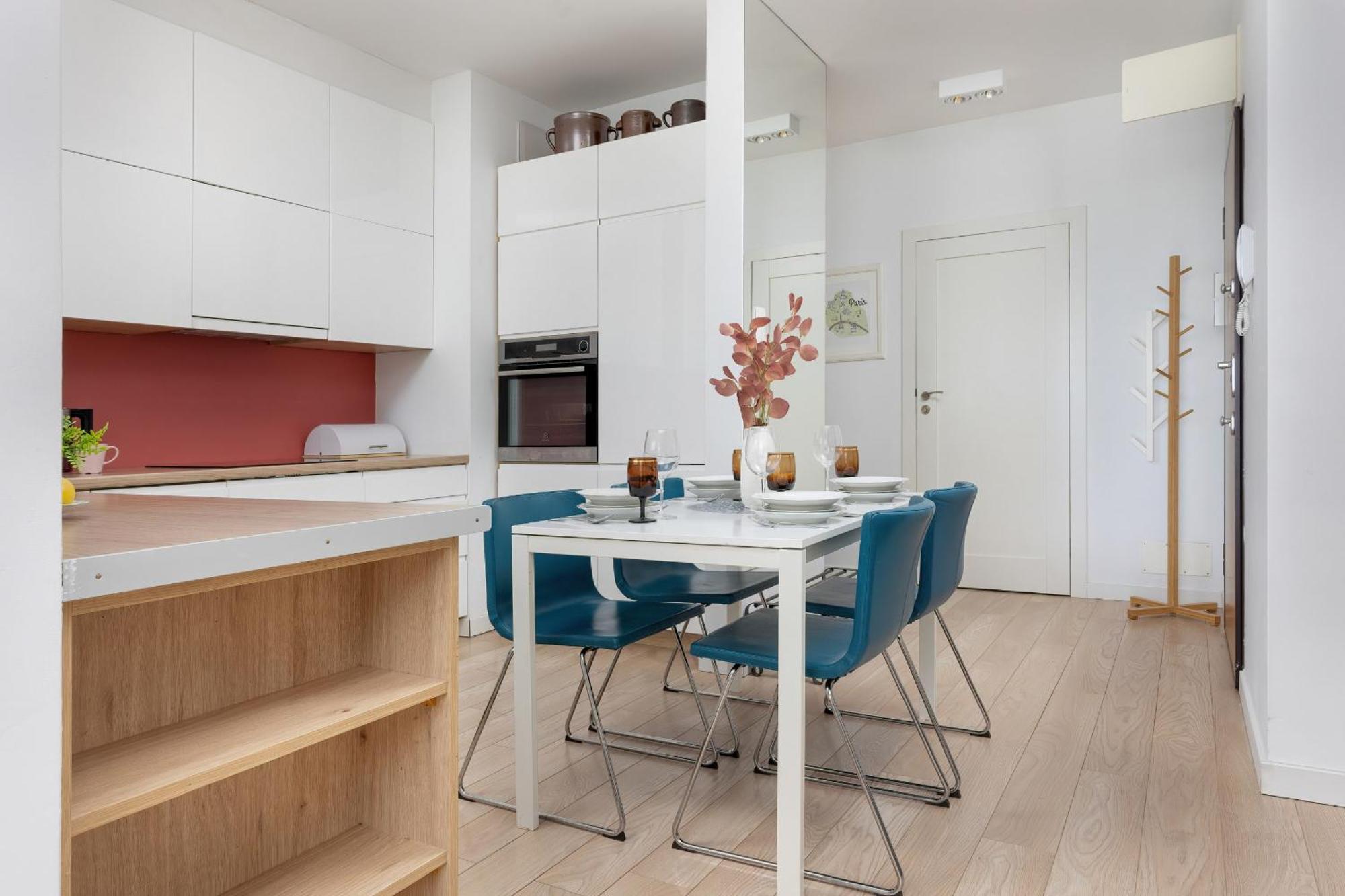 Cosy With Parking Nowaka-jezioranskiego Praga By Renters Warszawa