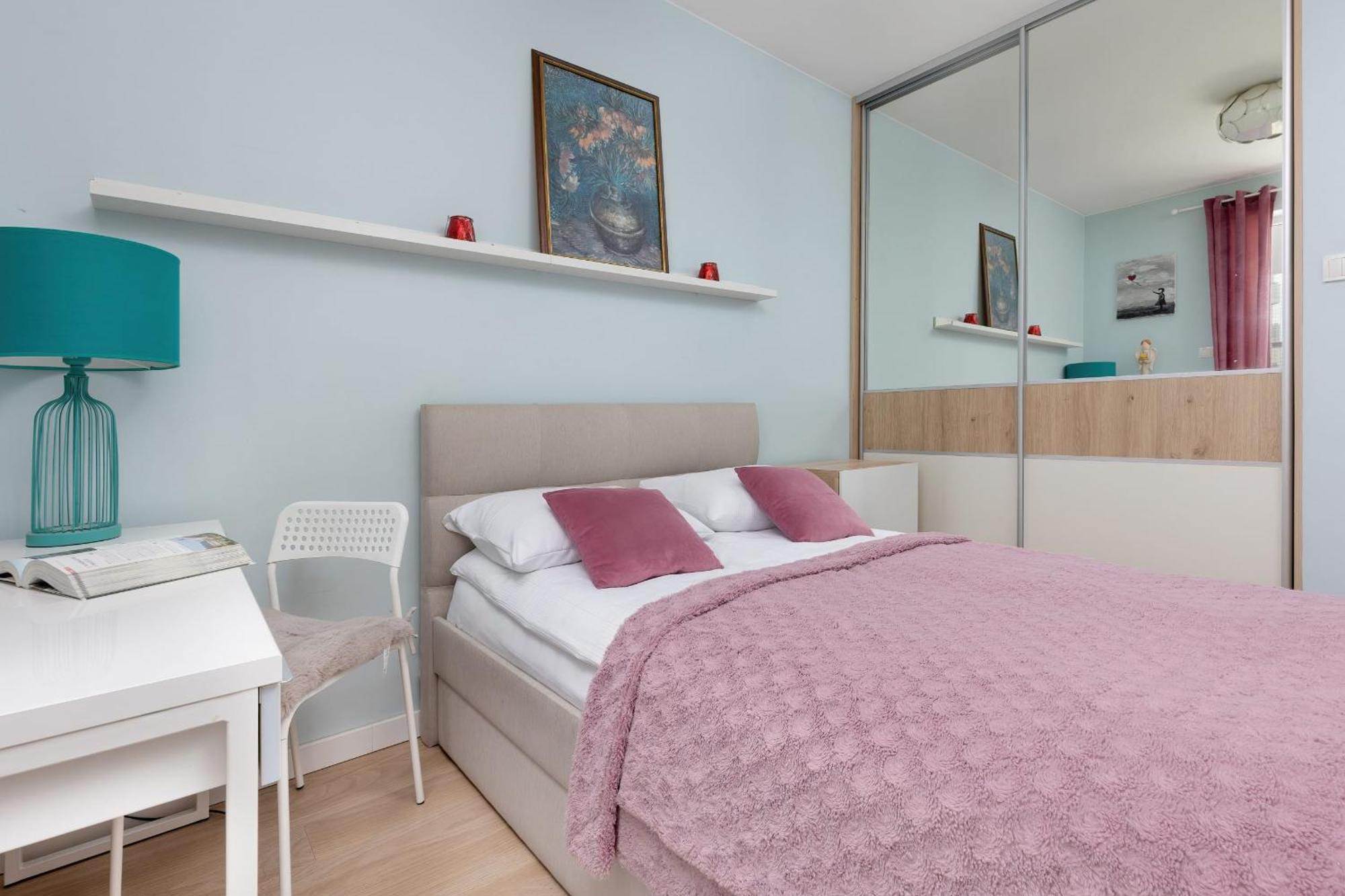 Cosy With Parking Nowaka-jezioranskiego Praga By Renters Apartament Warszawa